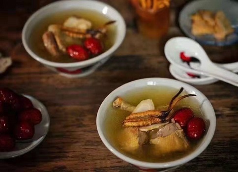 女人吃了冬蟲(chóng)夏草有什么好處呢？要看怎么吃了
