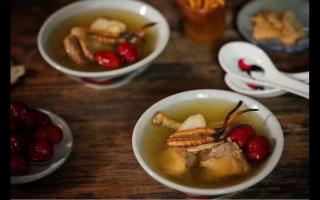 冬蟲(chóng)夏草的食用方法！冬蟲(chóng)夏草燉雞湯！