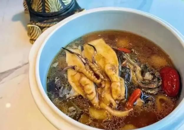 冬蟲夏草和哪些食材可以一起煲湯？